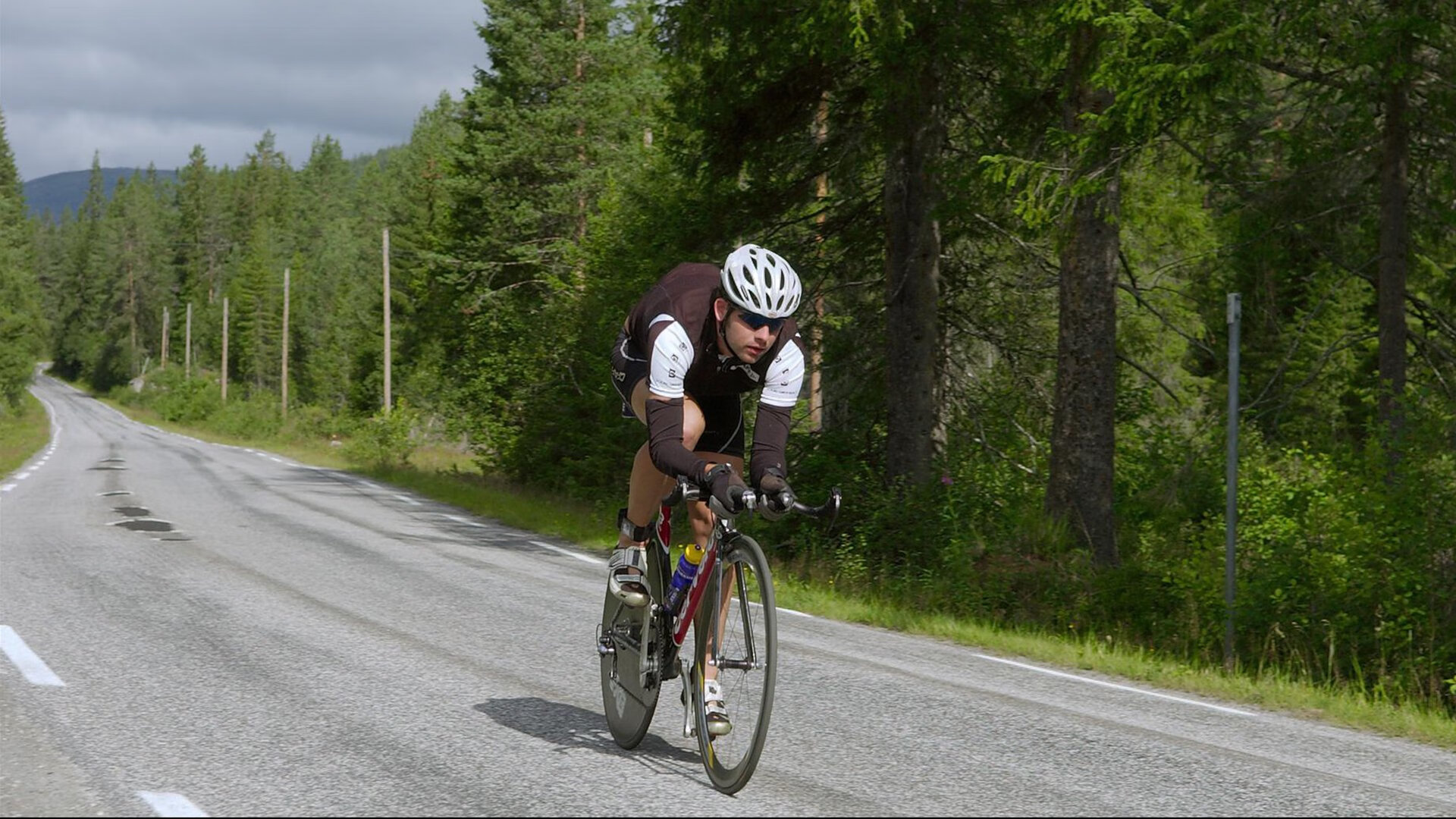 摩洛哥队在巴黎奥运会男足比赛中展现出强大的个人突破能力，摩洛哥足球俱乐部